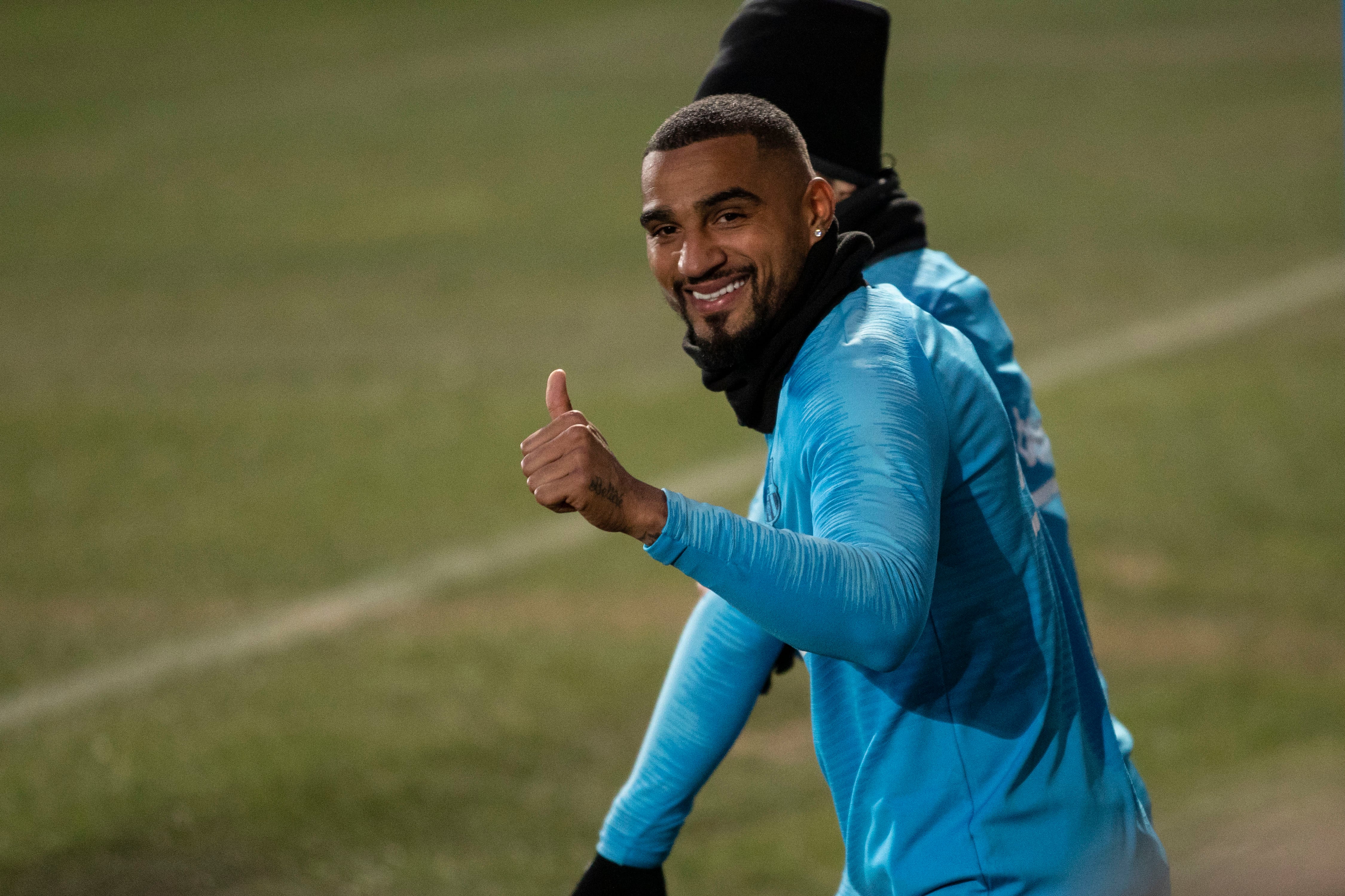 Kevin-Prince Boateng durante su primer entrenamiento con el Barça