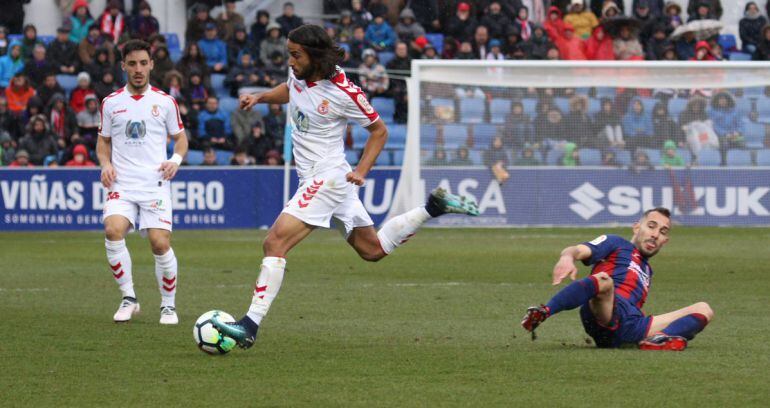 Mario Ortiz, en una acción de la visita de la Cultural al Huesca