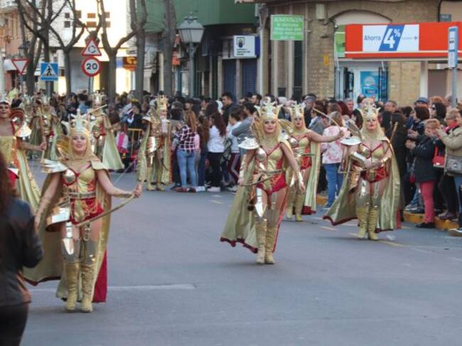 'El ejército de Juana de Arco', comparsa sin carroza vencedora en el desfile de carnaval de Manzanares (Ciudad Real)