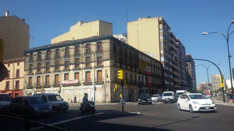 Edificio donde se situaba el Café Madrid y donde sigue Casa Emiliio, un lugar de encuentro