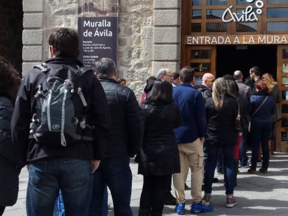 El paro descendió un 2'6% en marzo