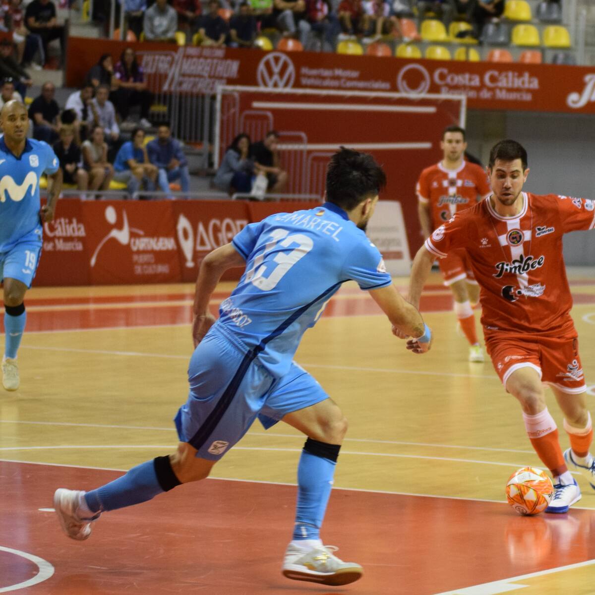 El Jimbee oficializa la renovación de Bebe por una temporada