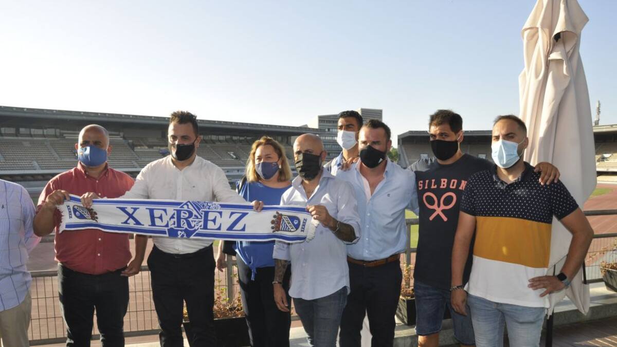 Imágenes presentación de Joaquín Poveda, nuevo entrenador del Xerez CD
