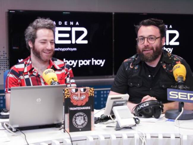 Juan Díaz-Faes y Carlos G. Miranda, co-autores de 'Treinteenagers'