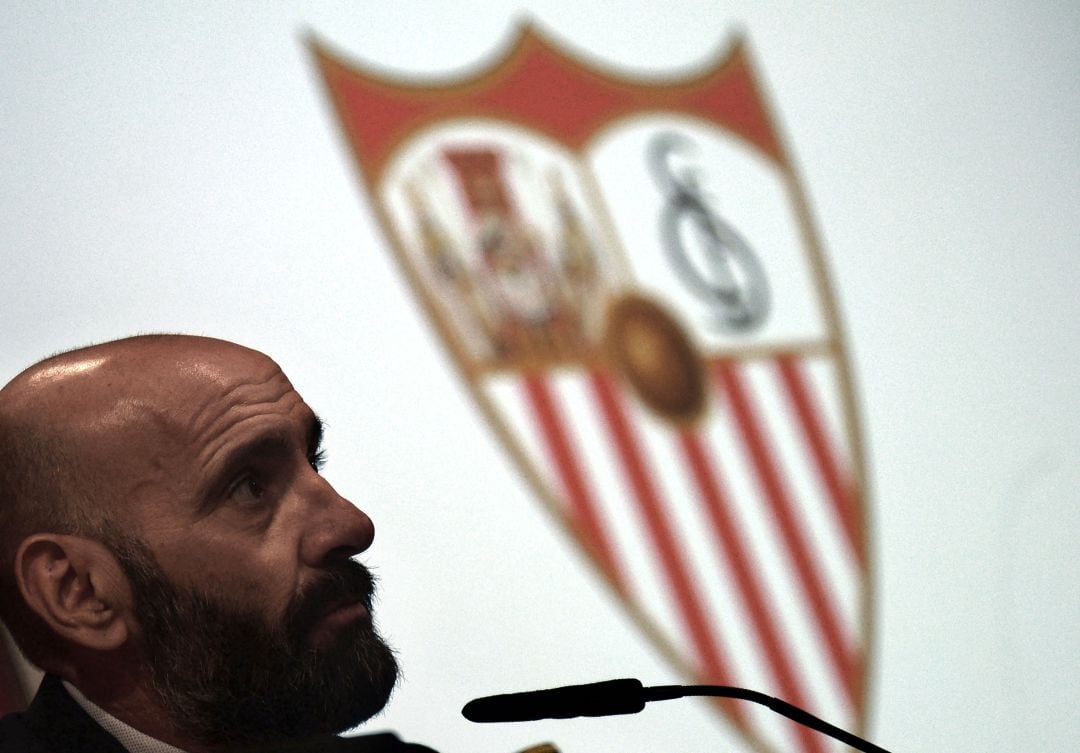 Monchi en la rueda de prensa del Sánchez Pizjuán