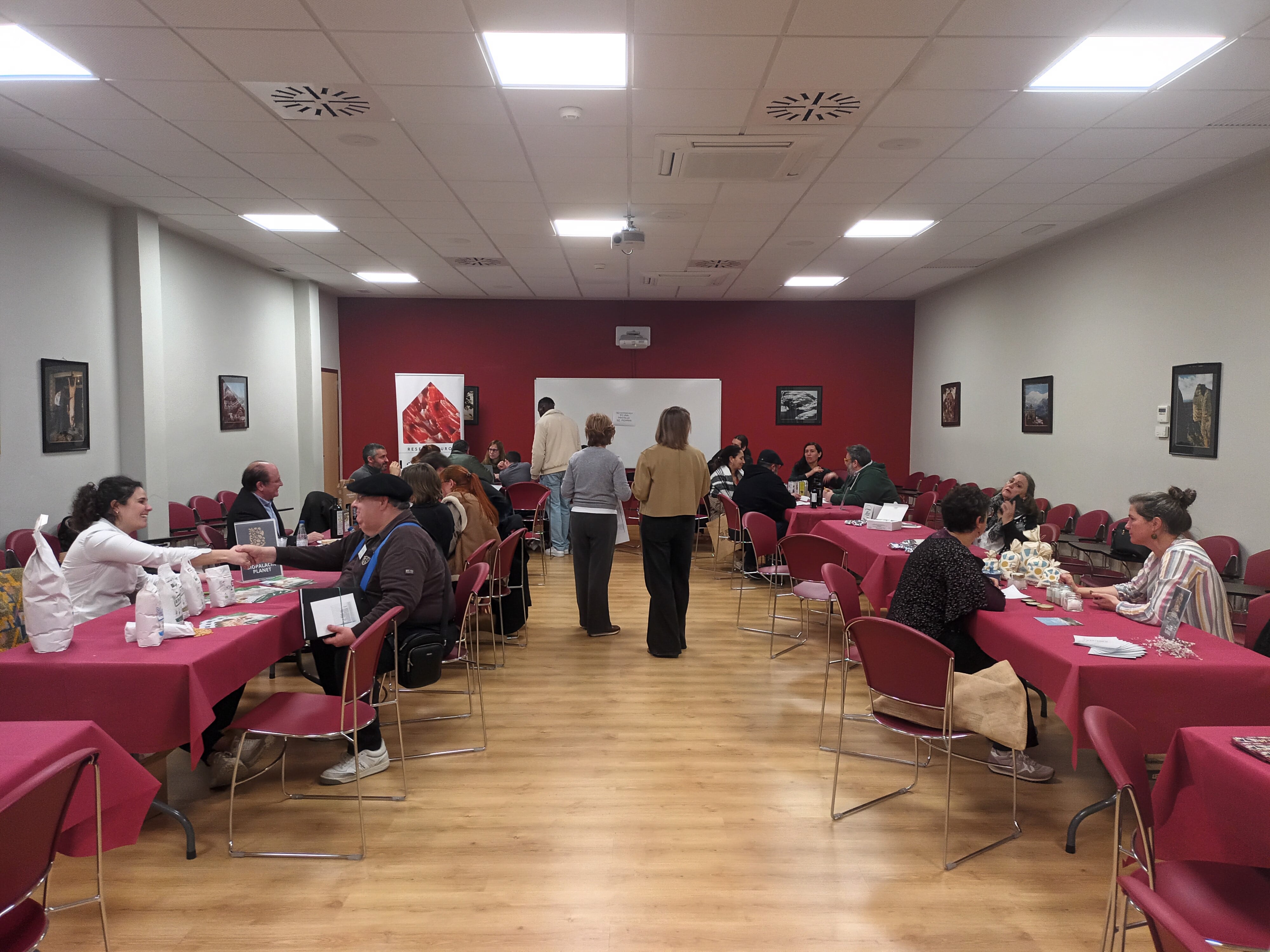 La Jornada de comercialización La Despensa de Barbastro se ha celebrado en el centro de congresos