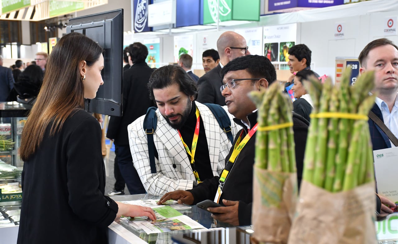 Fruit Logistica en Berlín con la asistencia de las cooperativas agrarias de Granada