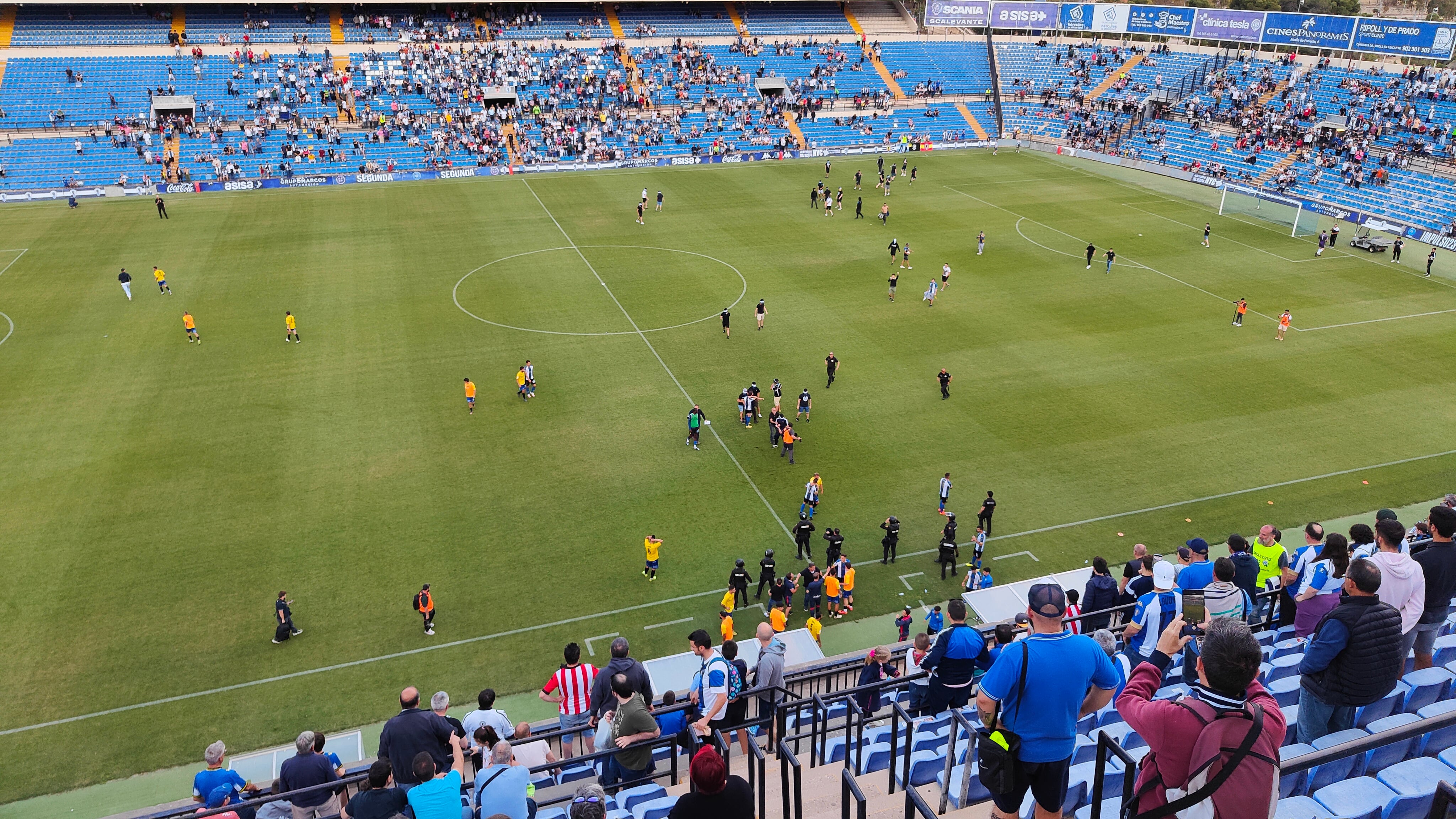 Final del partido entre el Hércules y el Alzira