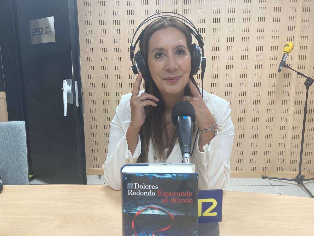 CONVERSAMOS CON DOLORES REDONDO