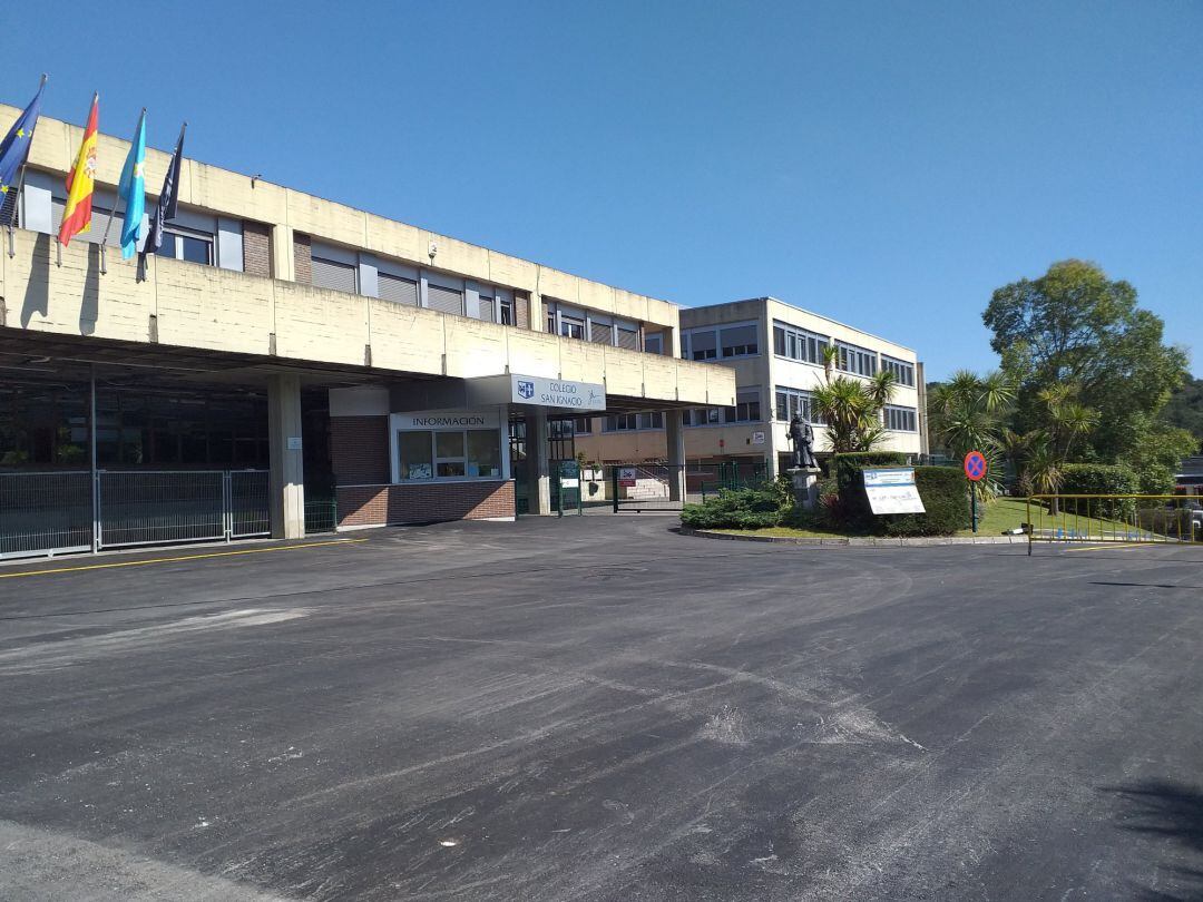 Colegio concertado-privado San Ignacio de Oviedo.