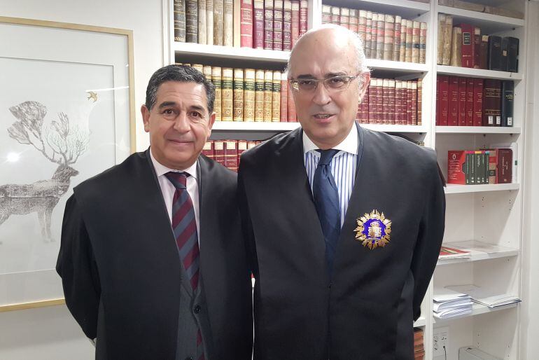 Santiago González Recio (d), Decano del Colegio de Abogados de Palencia y Julio Sanz (i) Presidente del Consejo de la Abogacía de Castilla y León