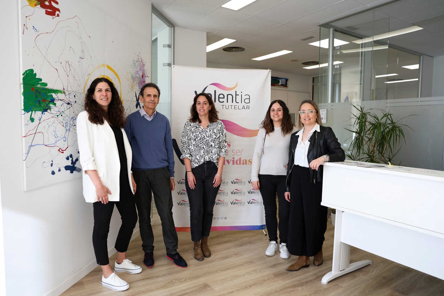 Juan Blas Pérez Lorenz con varios miembros de la Fundación Valentia Tutelar