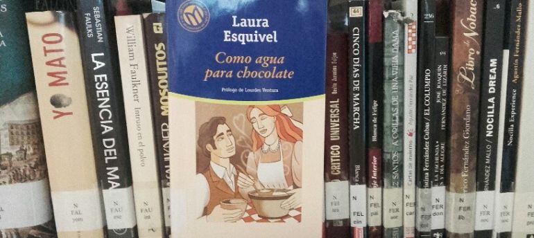 El libro &#039;Como agua para chocolate&#039; está en la sección de préstamo de las bibliotecas municipales.