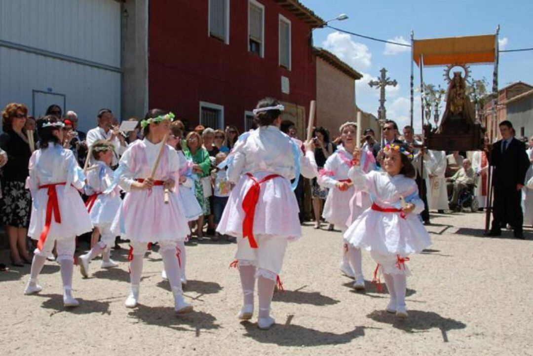 Pasos para declarar Bien de Interés Cultural la danza de palos