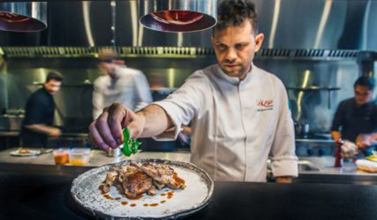 Cocina con productos de temporada