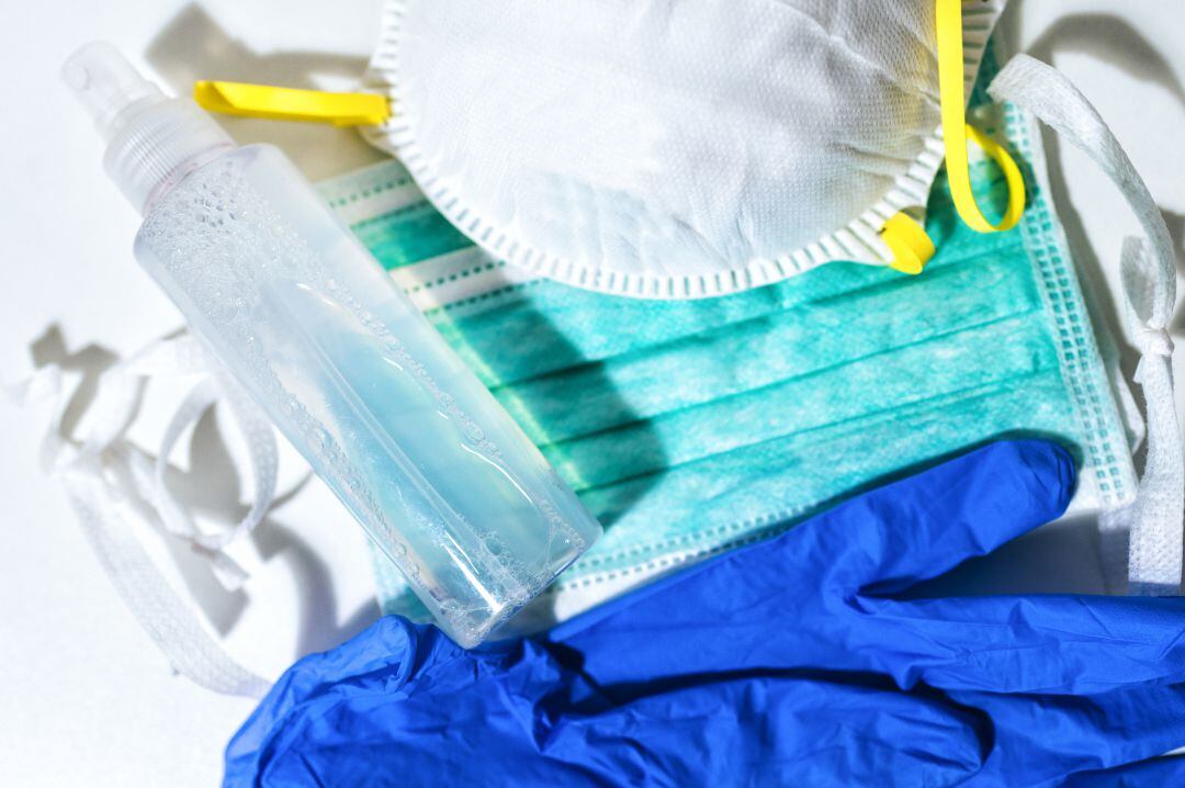 La Junta entrega material de protección a Protección Civil, Policía Local y Bomberos de Palencia