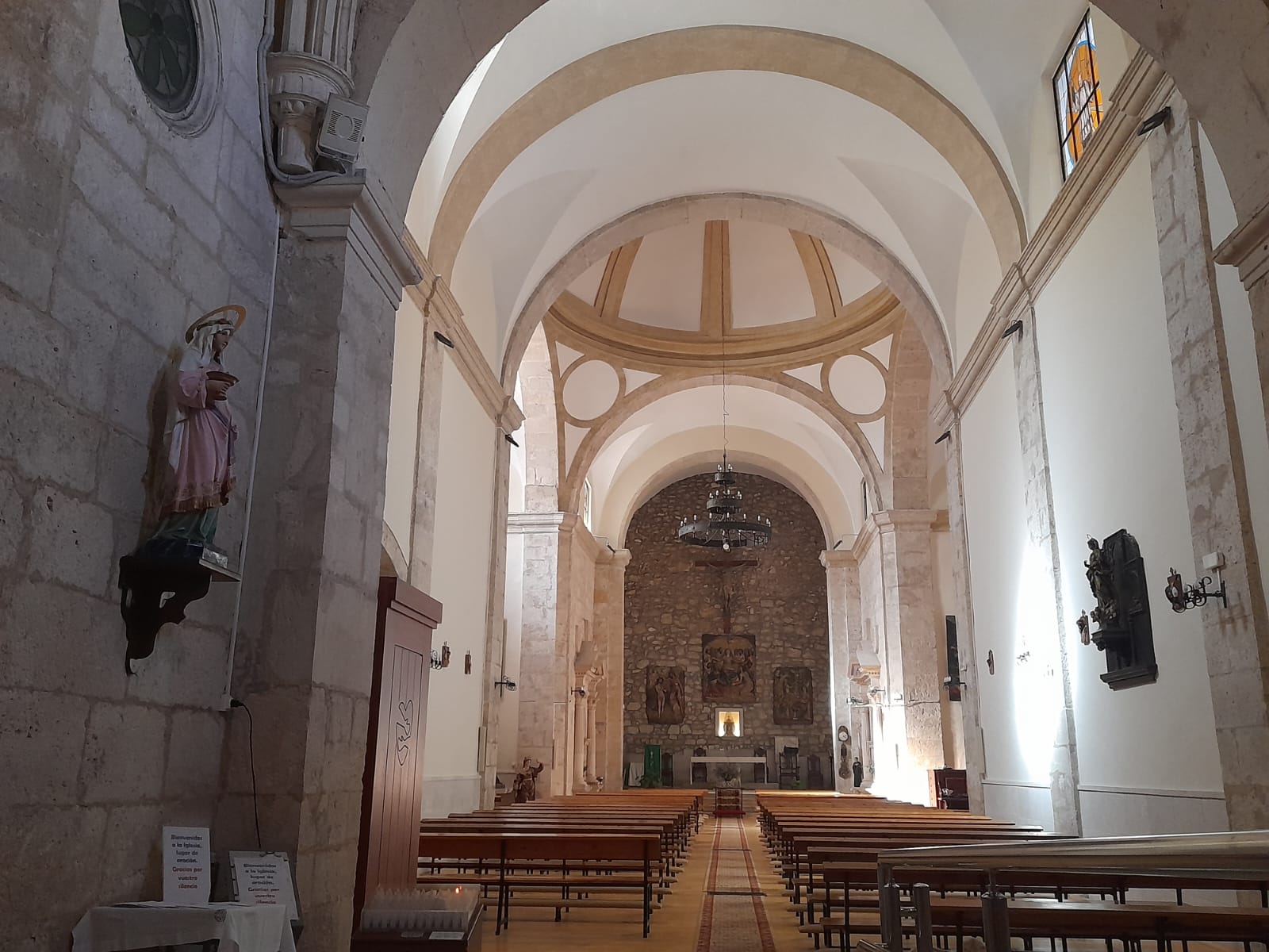 Interior del templo una vez remozado