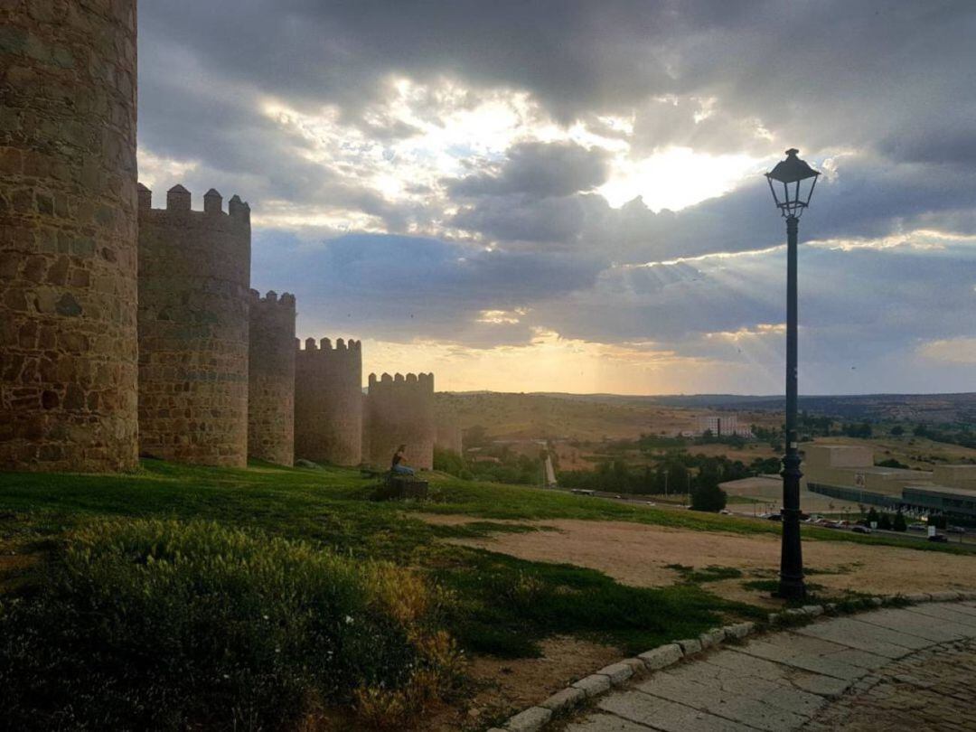 Atardecer estival desde del Lienzo Norte, de la Muralla