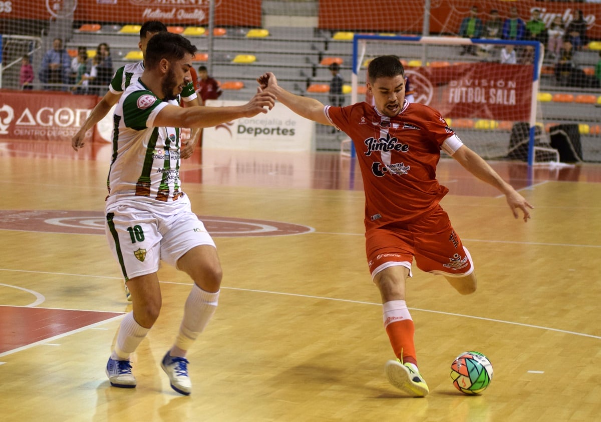 Mellado durante el partido de la primera vuelta ante Córdoba