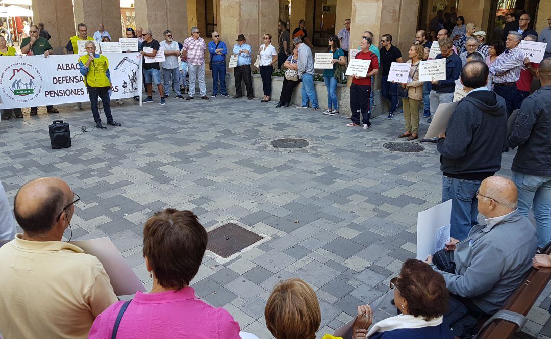Nueva concentración en Albacete en Defensa de las Pensiones Públicas