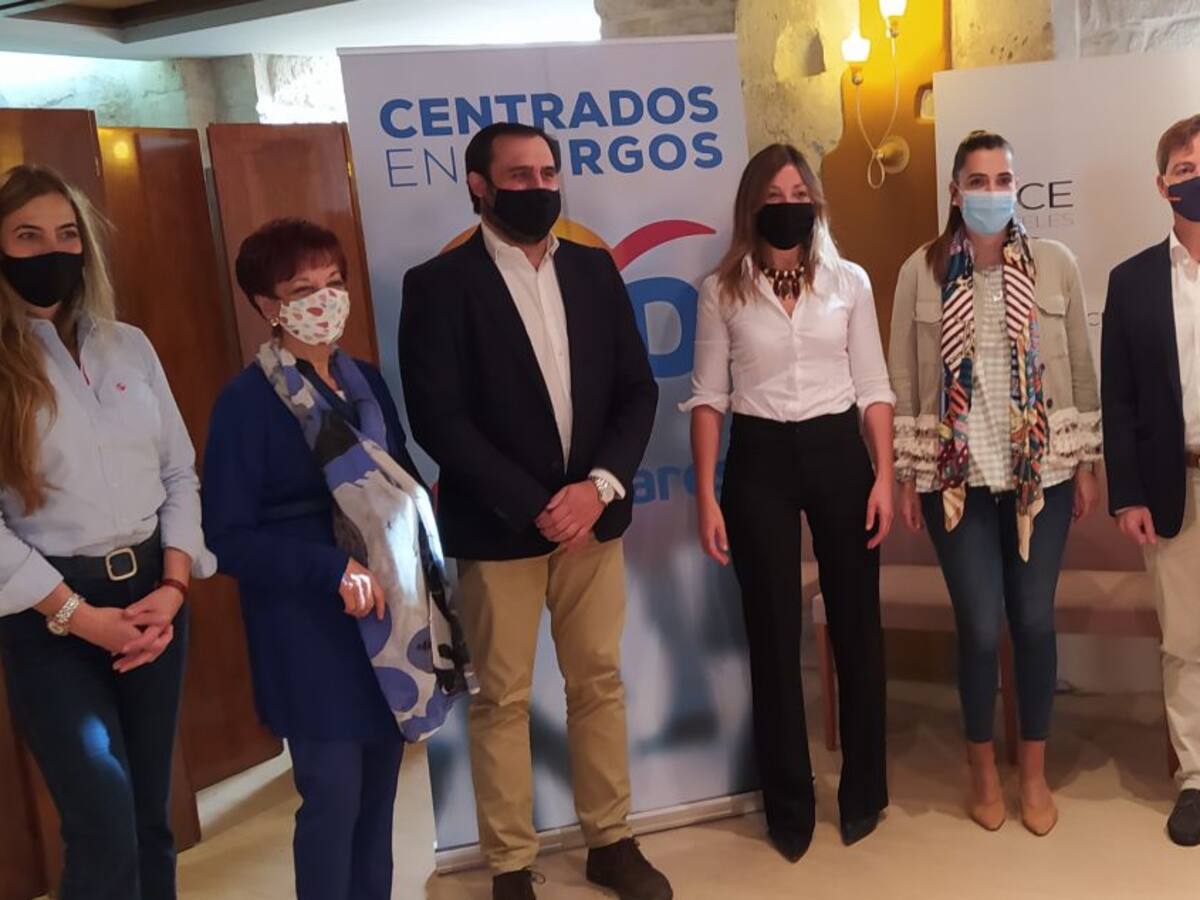 El PP tiende la mano a De la Rosa aunque el socialista prefiera un 'juego de tronos' con C's