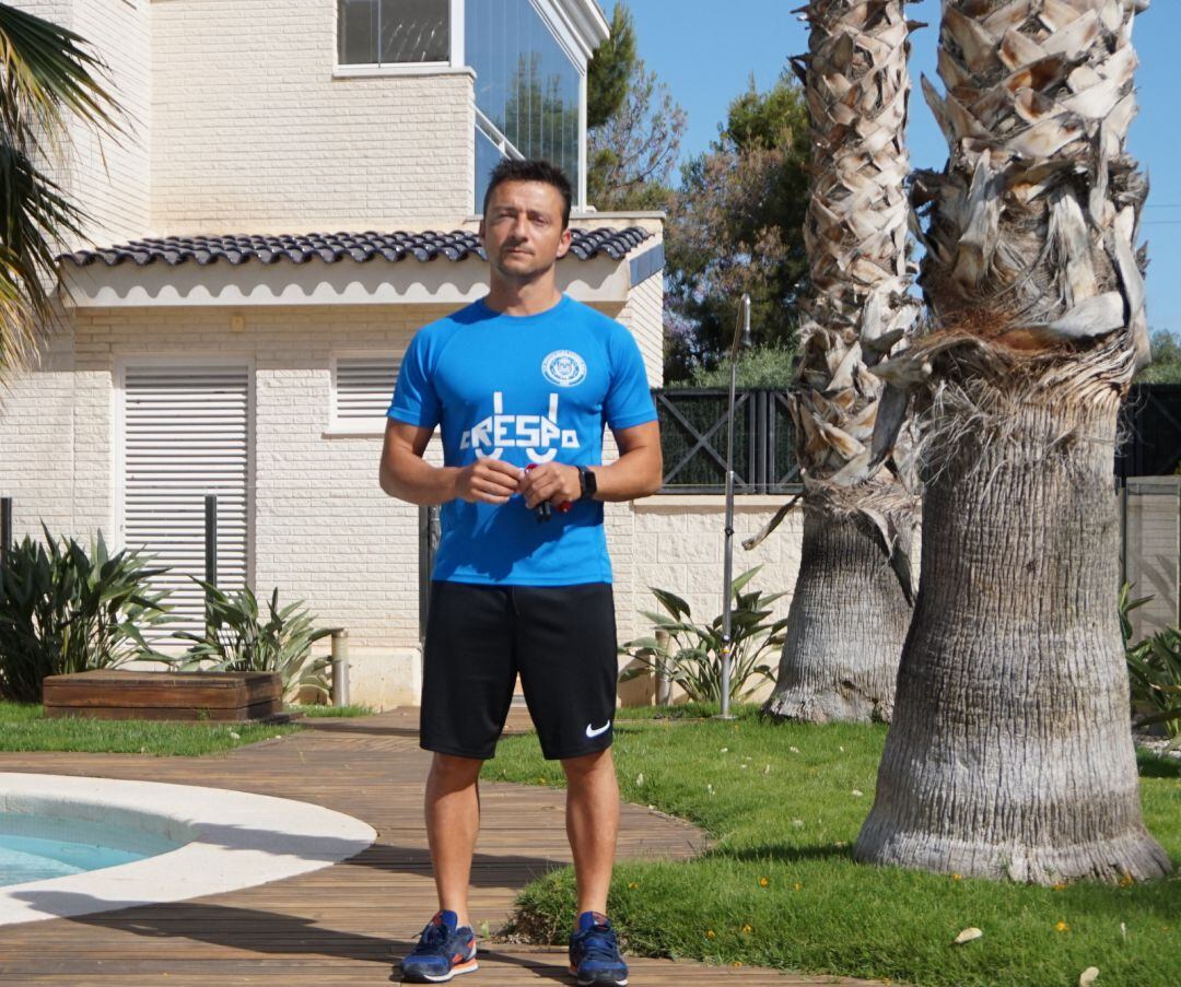 David Valverde "Dada" quiere que el Nueva Elda siga aspirando a lo máximo