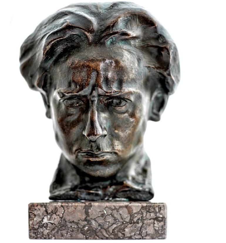 Busto de Victorio Macho