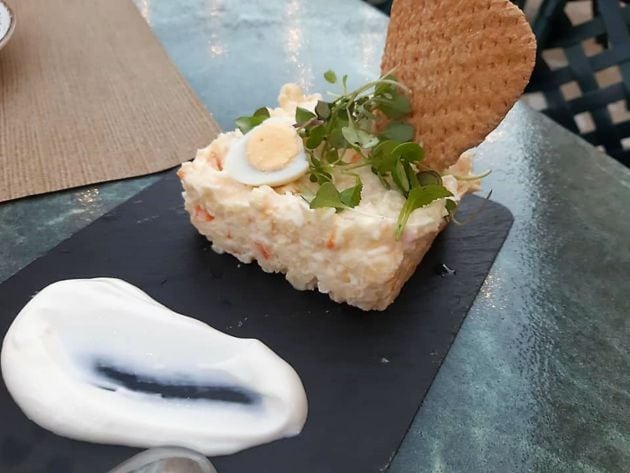 Ensaladilla de gambas con mayonesa de cítricos