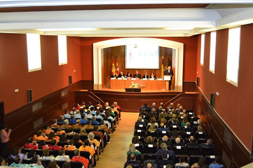 Juan José González Rivas, presidente del TC, durante la lección inaugural del curso en la UCAV 