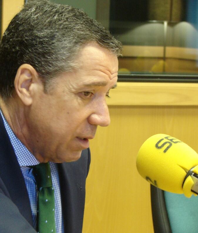 Eduardo Zaplana en los estudios de Radio Valencia