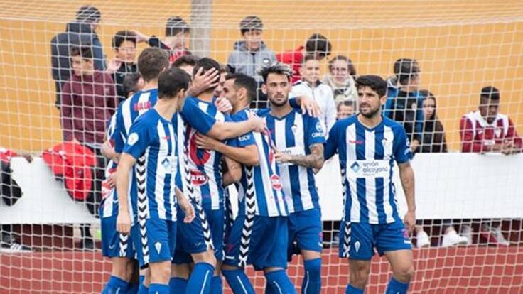 Ruba, fútbolista arandino en las filas del Alcoyano, repasa en la SER el tercer ascenso de su carrera deportiva tras lograrlo recientemente con los alicantinos