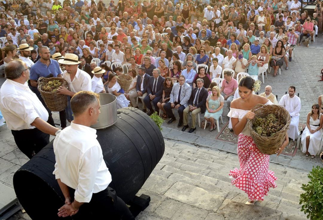 Arrancan las Fiestas de la Vendimia con la tradicional &#039;Pisa de la Uva&#039;