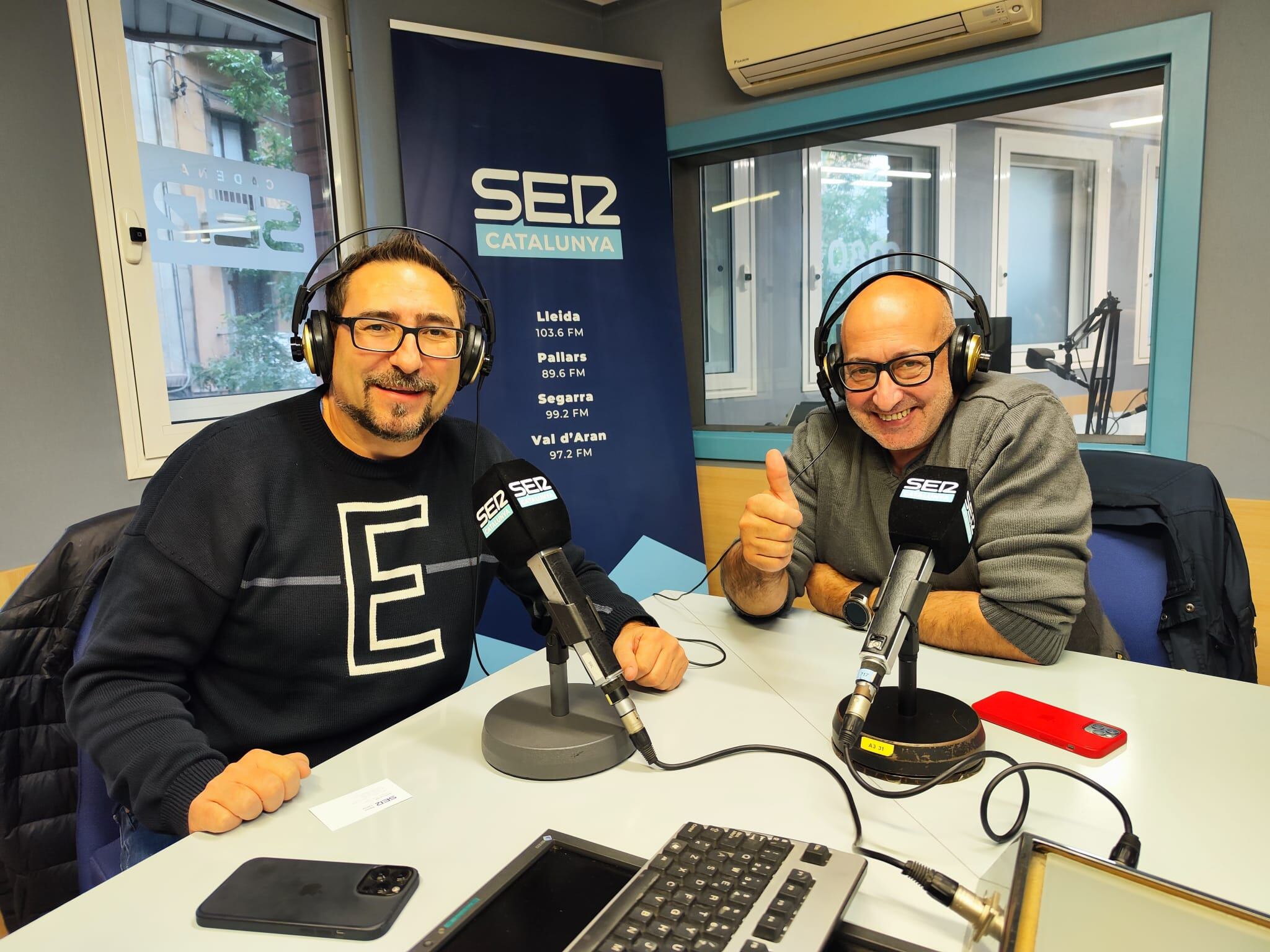 José Antonio Arrazola i Jordi Alzinet, socis del Restaurant La Sibil·la, a la Seu Vella, estan il·lusionats pel futur del negoci. Foto: Maricel Benabarre