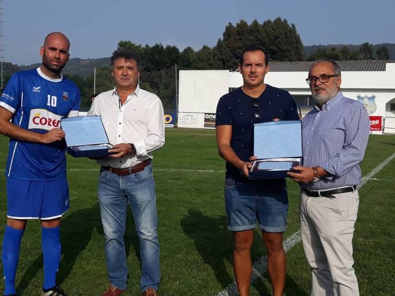 José Lemos y Carlos Díaz antes del comienzo del partido.