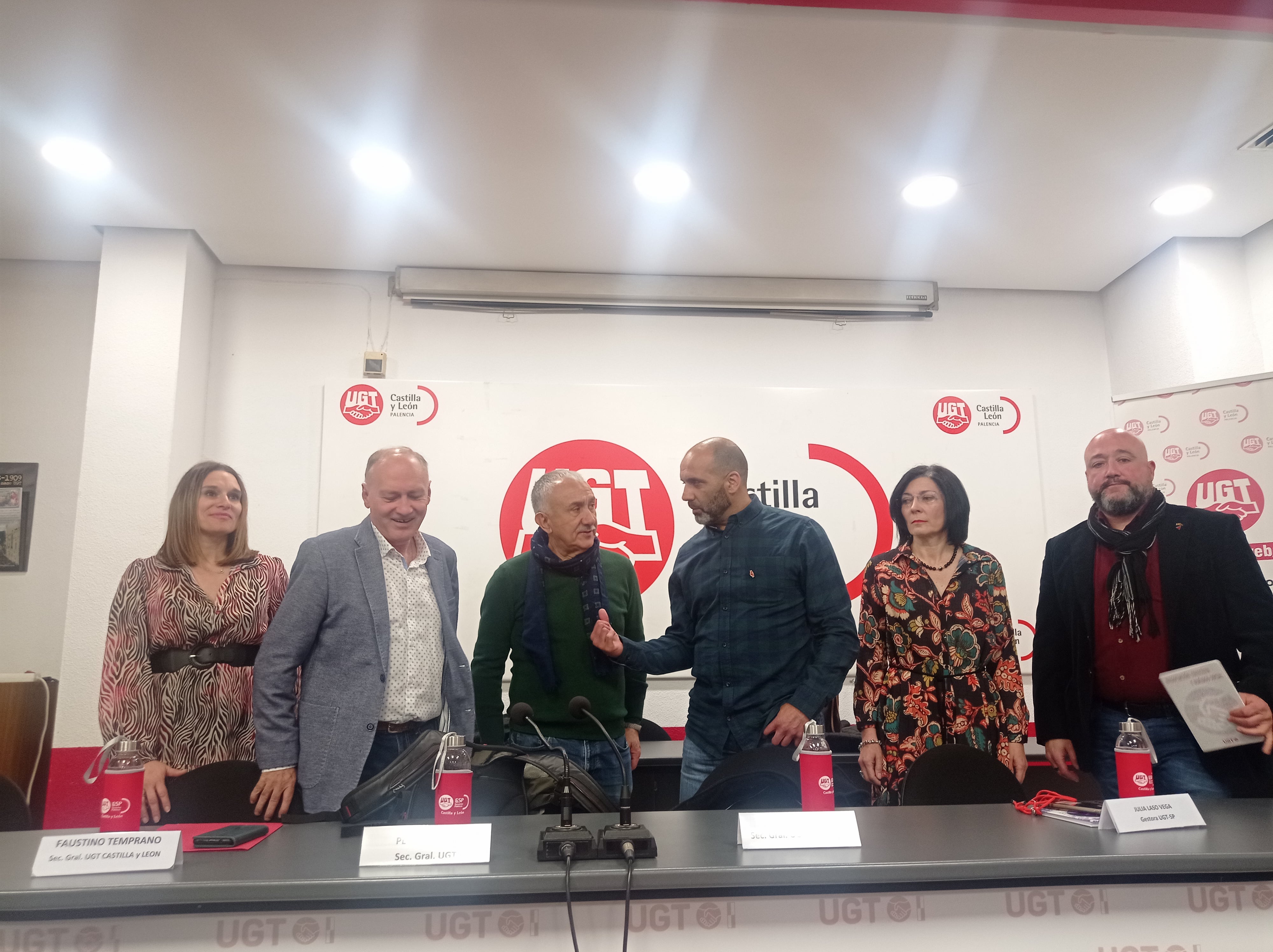 Pepe Álvarez participa en una asamblea en Palencia