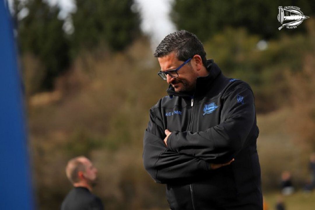 Iñaki Alonso deja de ser el entrendor del filial albiazul.