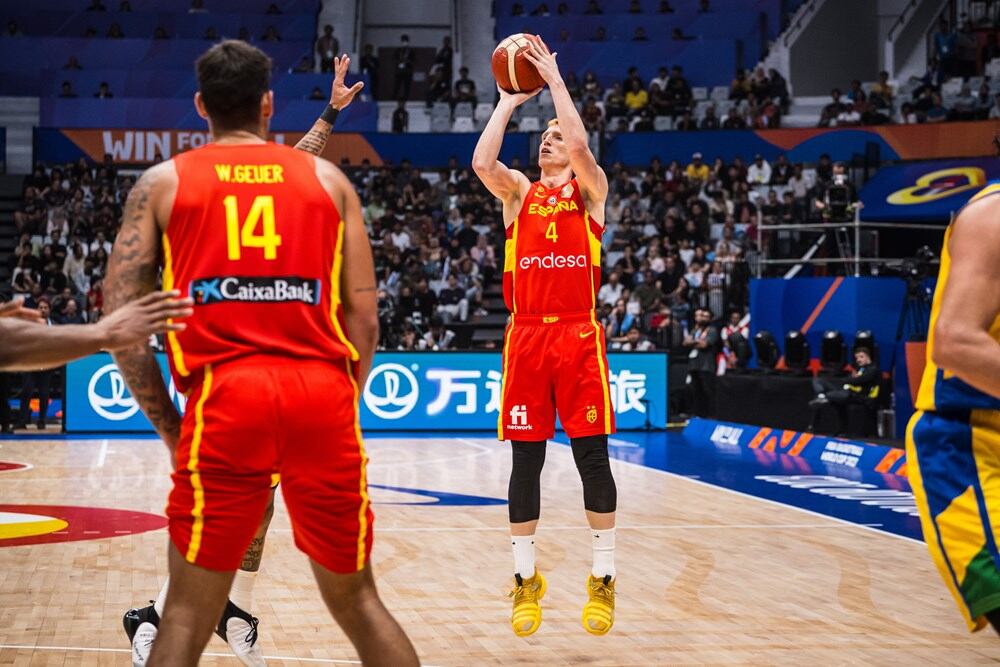 Alberto Díaz en el partido contra Brasil