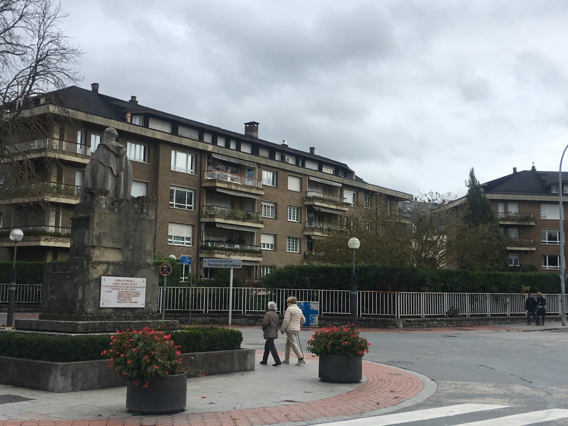 Mendizorroza y Goikolarra sob los barrios con la vivienda más cara de Vitoria