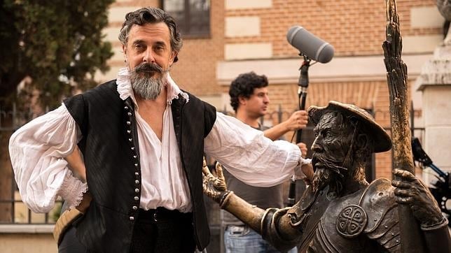 Pere Ponce interpretando a Miguel de Cervantes en un episodio de la serie de RTVE El ministerio del tiempo