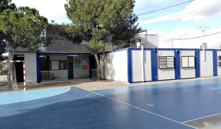 El Colegio La Cañada, que un año más arranca en prefabricadas, es uno de los incluidos en el calendario de Consellería