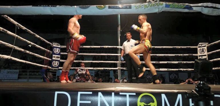 el deportista de Toral de Merayo se hizó con el título europeo de K-1 Kick-Boxing tras imponerse a los puntos en  cinco asaltos 