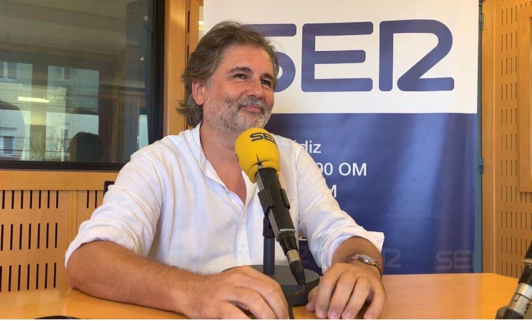 Demetrio Quirós, en el transcurso de una entrevista para Radio Cádiz.