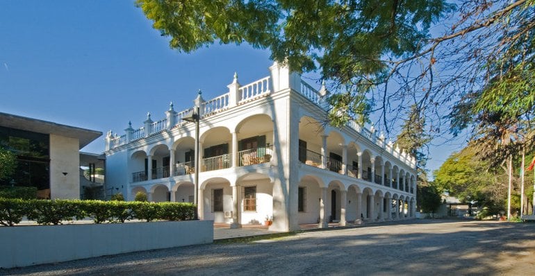 Exterior de la Escuela de Hostelería de La Cónsula