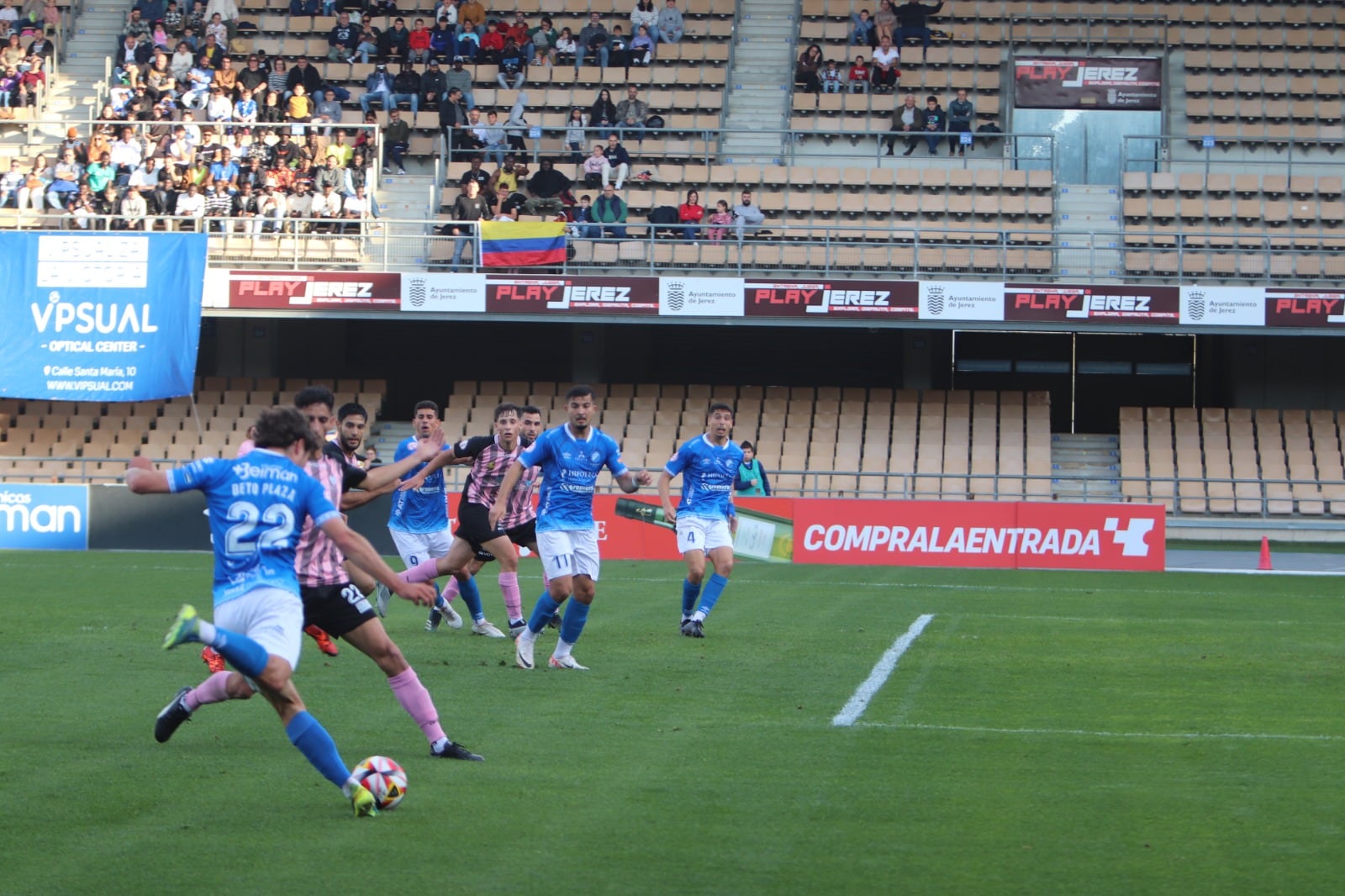 Xerez DFC y Bollullos firman tablas en un partido intenso, pero aburrido y con pocas oportunidades