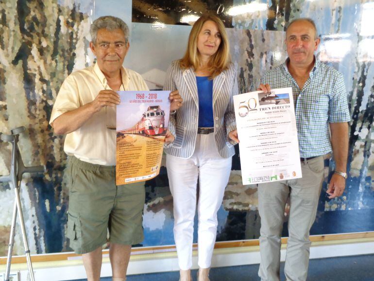 De izq. a dcha,, Julio Andrade, Celia Bombín y Francisco Cebas