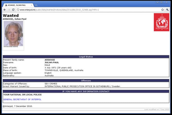 Ficha del fundador de Wikileaks, Julian Assange, en la página web de Interpol.