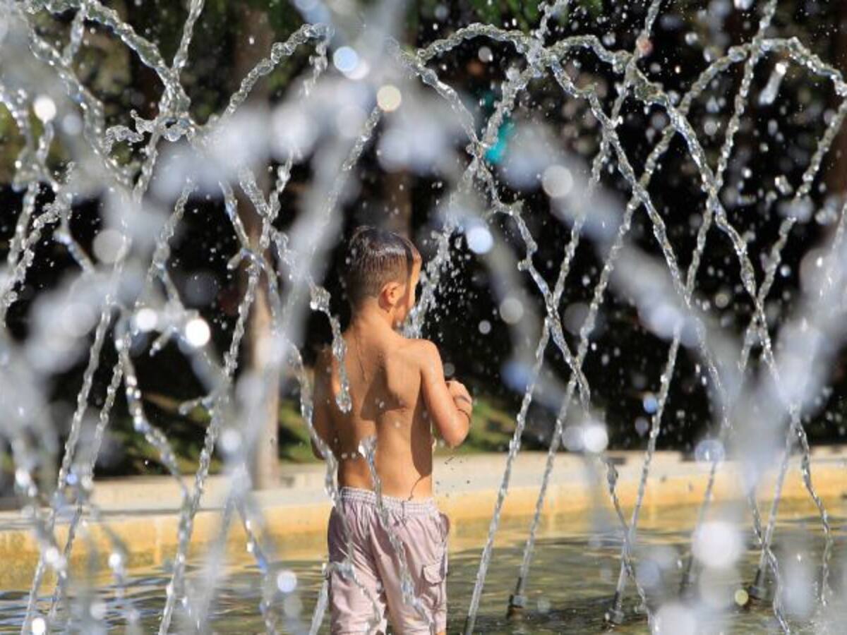El calor pone a 39 provincias en alerta, cuatro de ellas con 45 grados