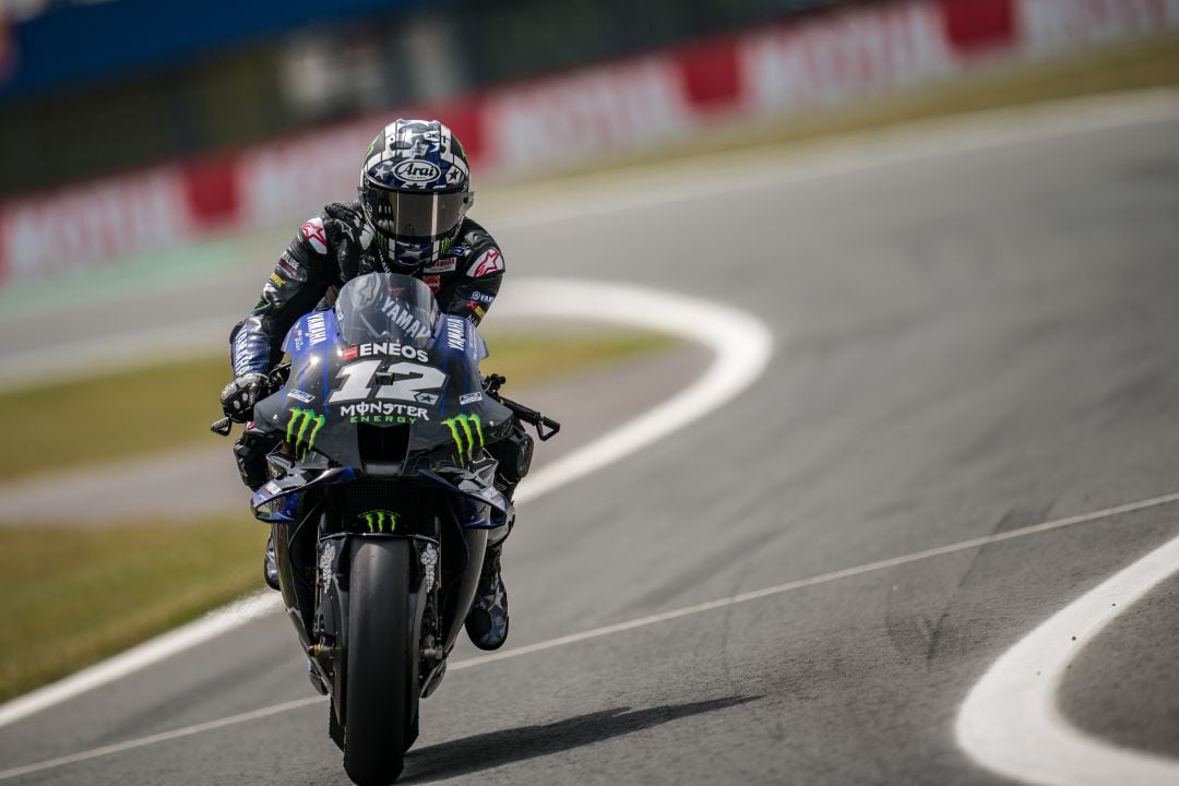 Maverick Viñales pilotando su Yamaha