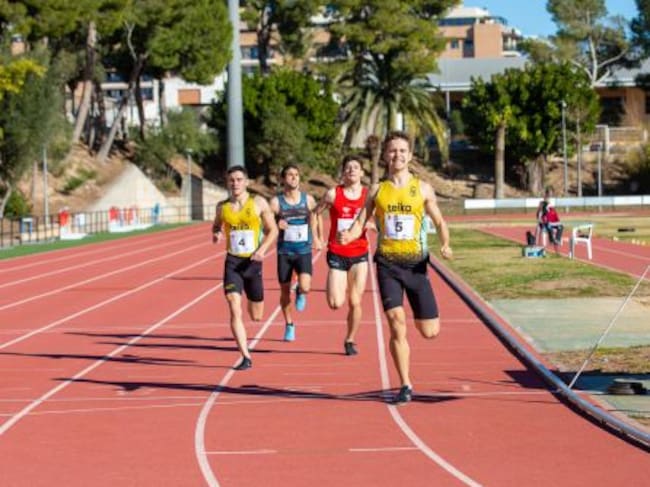 Borja Ortega, ganador de la prueba de los 800 m.l.