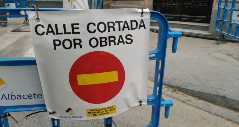 Varias calles de Albacete siguen cortadas por obras
